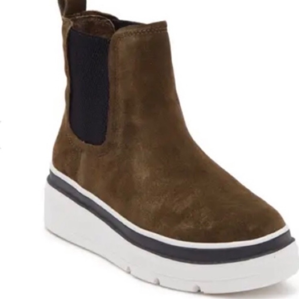 Steve Madden Tan Ankle Boots with White Platform